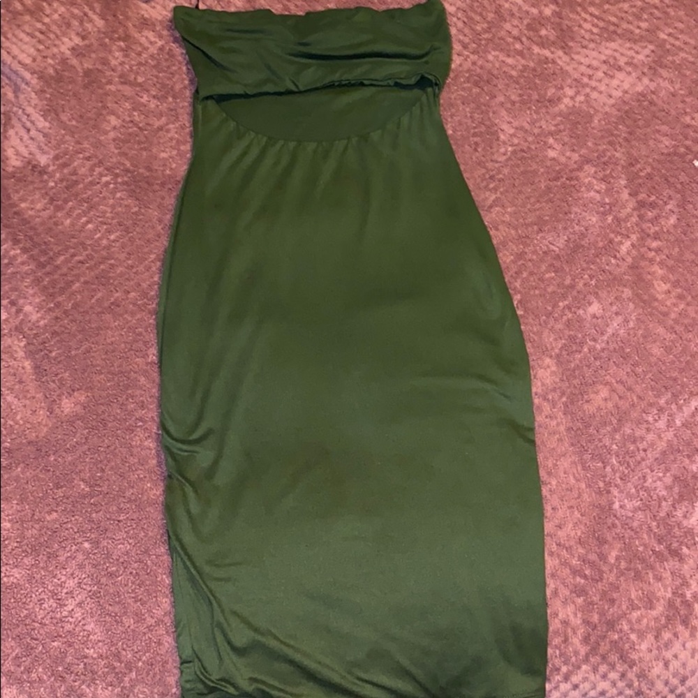 MIDI open lower top dresss. 💚